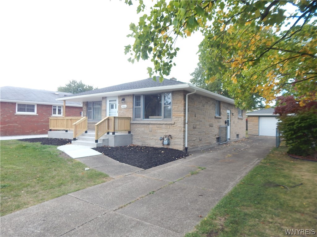 966 Delaware Road Tonawanda Town, NY 14217 - Photo 3 of 19