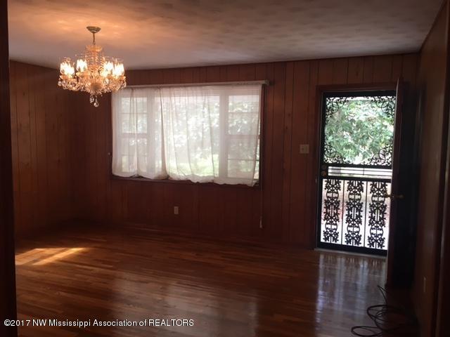 3808 Park Place Road Como, MS 38619 - Photo 9 of 21 IMG_5168