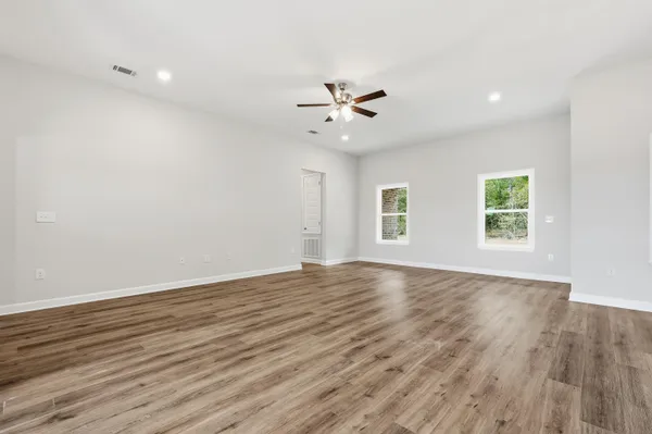 $334,910 | 6106 Mildred's Way, Crestview, FL 32539