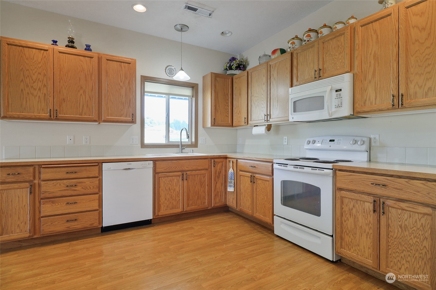 5610 East Handy Road Colbert, WA 99005 - Photo 9 of 29