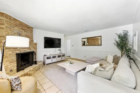 $1,200,000 | 2500 Deerfoot Trail, Austin, TX 78704