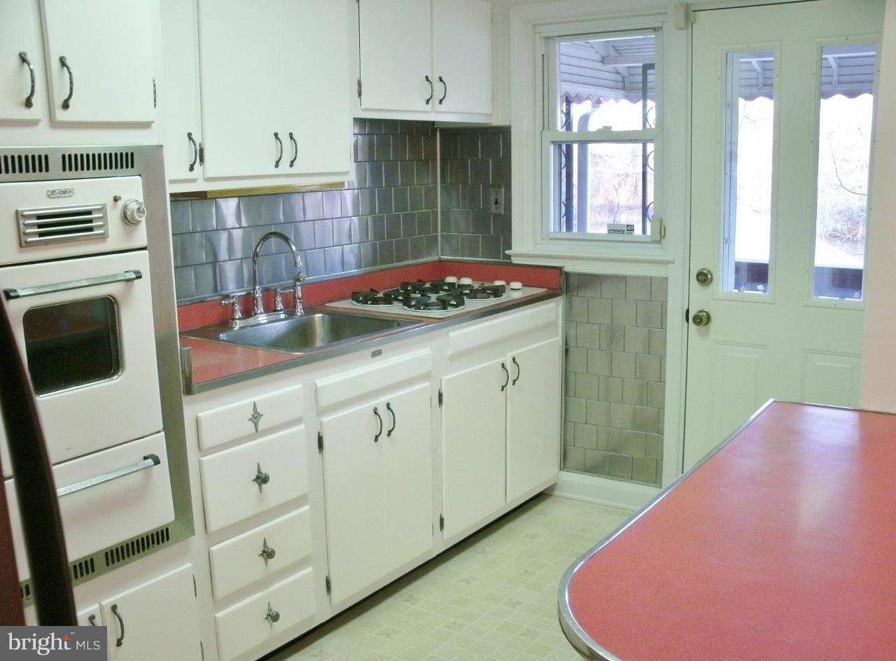 347 Dark Head Road Middle River, MD 21220 - Photo 6 of 14 Kitchen with Table Space