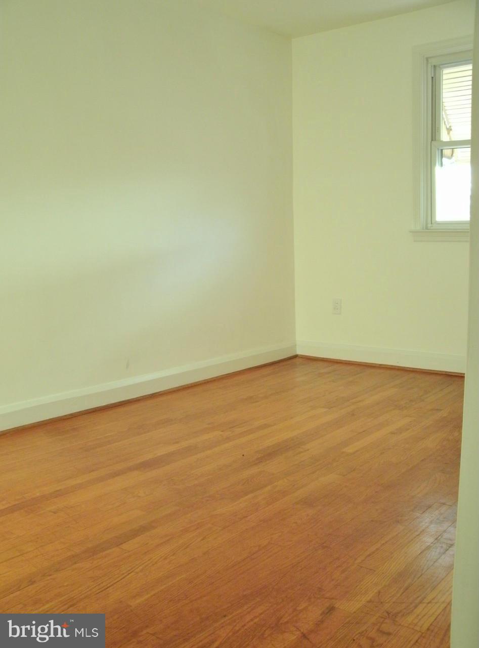 347 Dark Head Road Middle River, MD 21220 - Photo 10 of 14 UL BR with Hardware Flooring