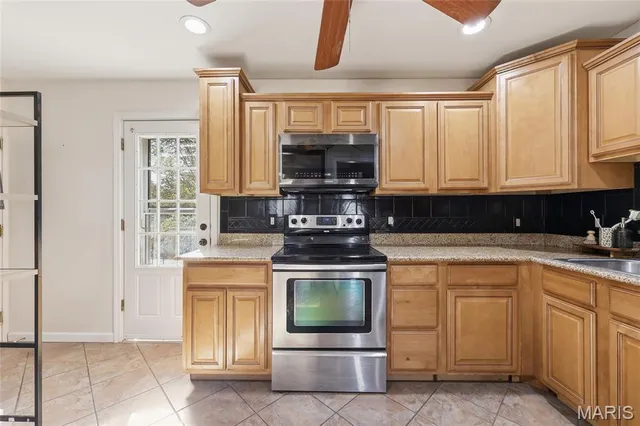 $260,000 | 1262 Kings Trail Lane, Fenton, MO 63026