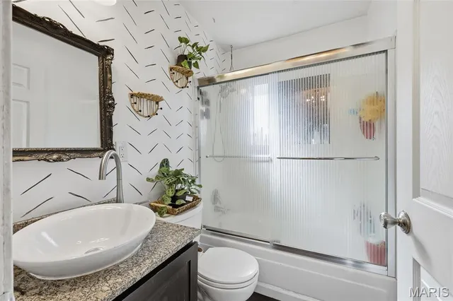 $260,000 | 1262 Kings Trail Lane, Fenton, MO 63026