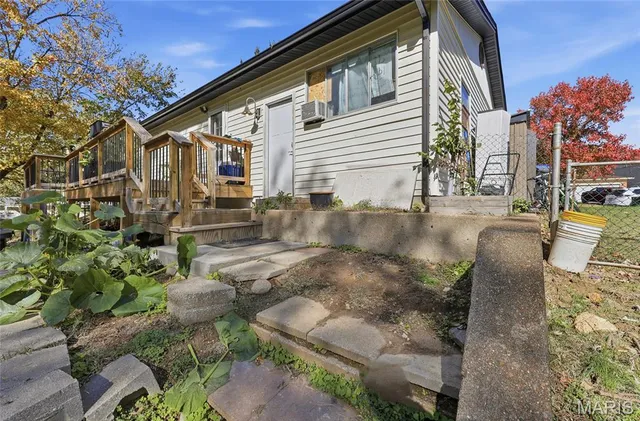 $260,000 | 1262 Kings Trail Lane, Fenton, MO 63026