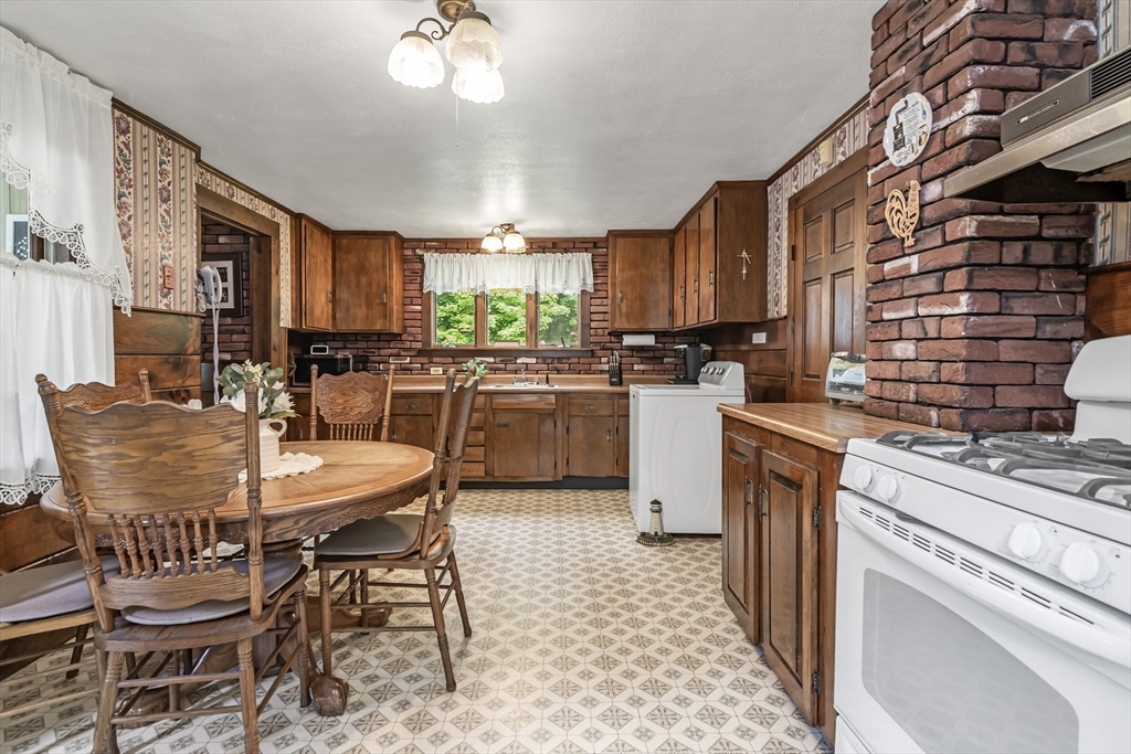 53 Long Pond Road Tyngsborough, MA 01879 - Photo 5 of 34