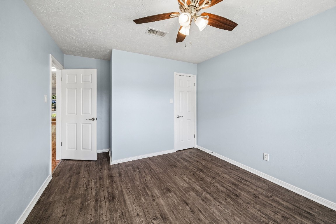 25732 Chestnut Lane Splendora, TX 77372 - Photo 15 of 27 Bedroom 2 with walk-in closet and functional layout