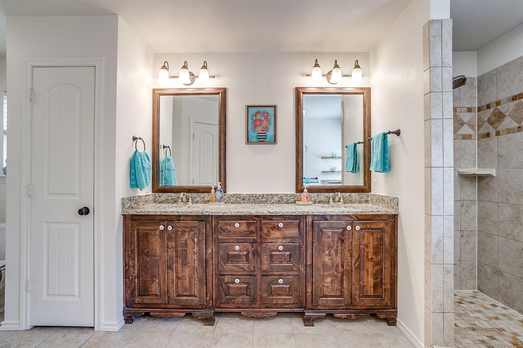 216 Lovers Path Drive Springtown, TX 76082 - Photo 12 of 31