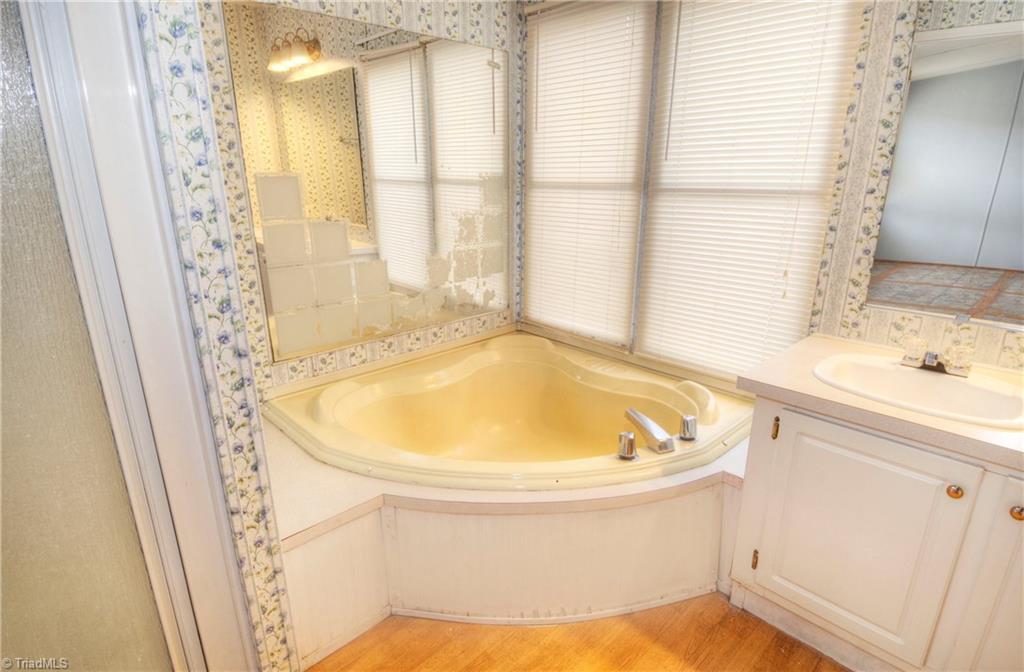 251 Floyd Road Eden, NC 27288 - Photo 12 of 28 Gallery Image 12