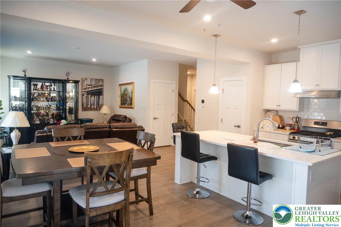 3951 Trythall Street Bethlehem, PA 18020 - Photo 8 of 22 Dining/Kitchen