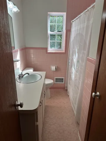 $2,100 | 1406 Devils Dip, Tallahassee, FL 32308