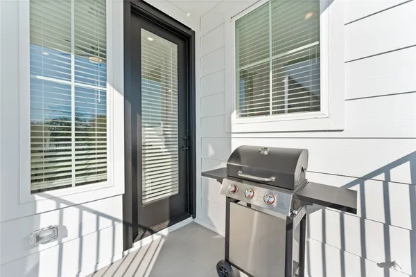 $309,900 | 3105 Jensen Drive, Unit B, Houston, TX 77026