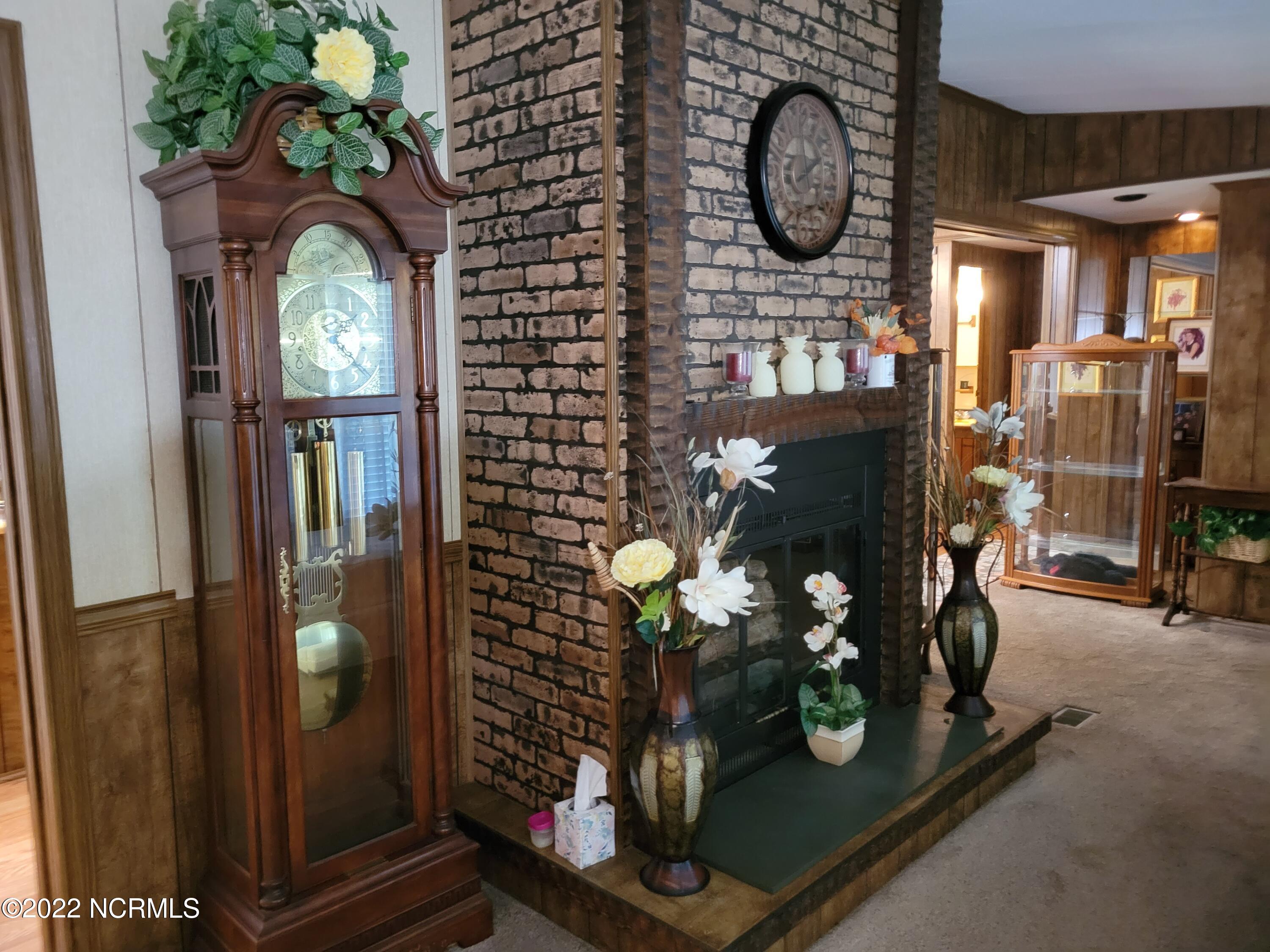 572 Main Street Edward, NC 27821 - Photo 15 of 25 045