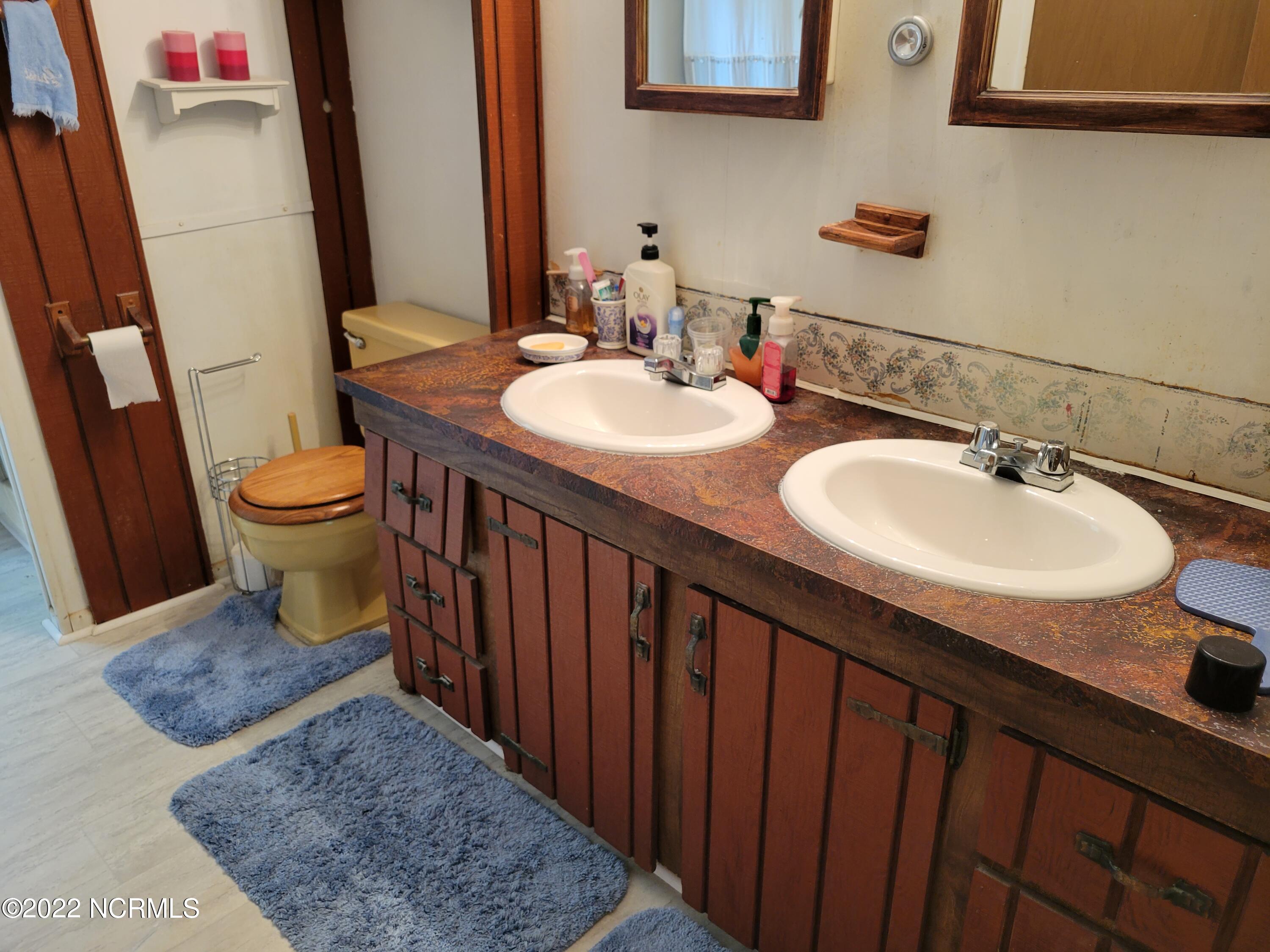 572 Main Street Edward, NC 27821 - Photo 18 of 25 001