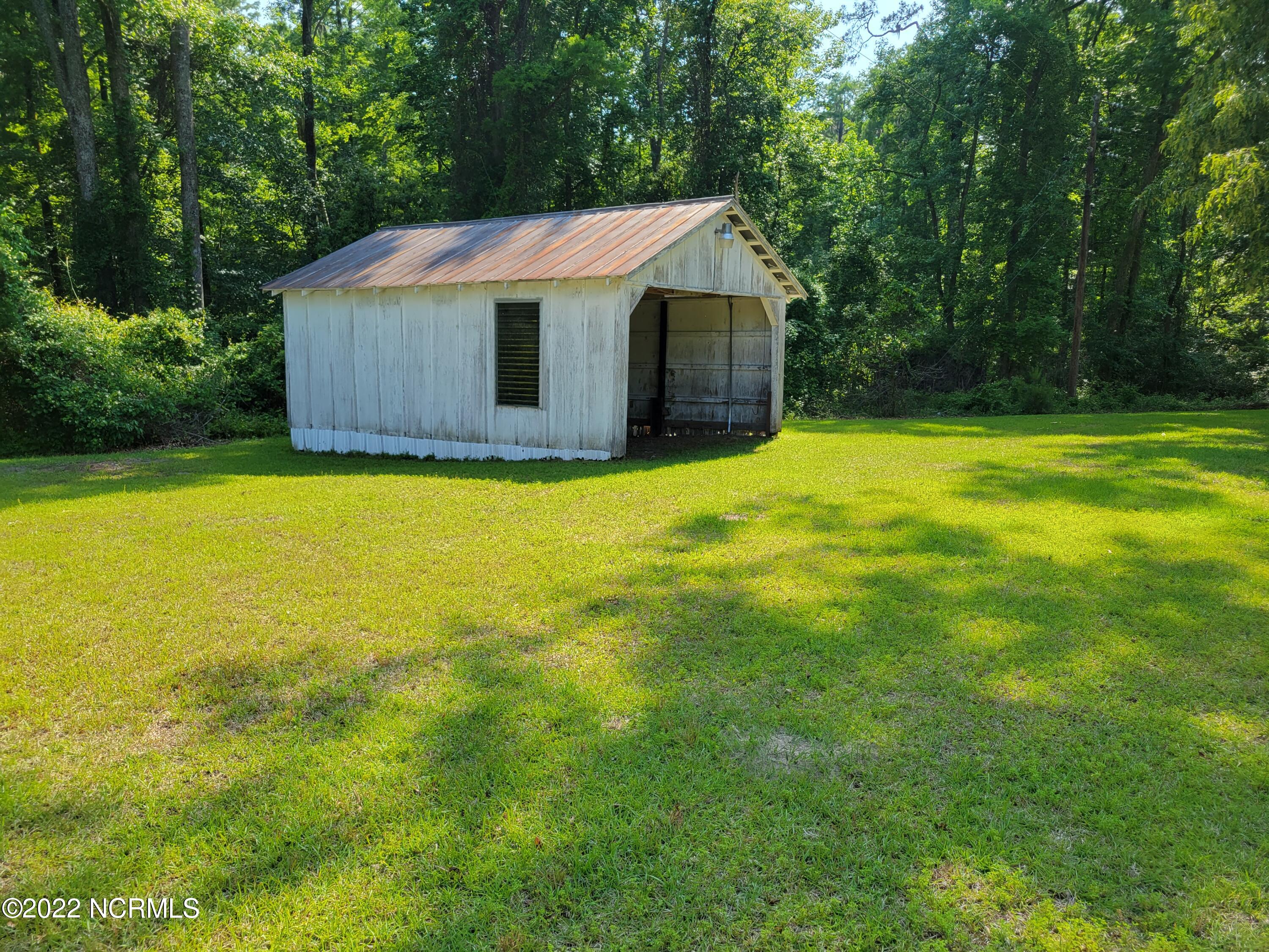 572 Main Street Edward, NC 27821 - Photo 6 of 25 021