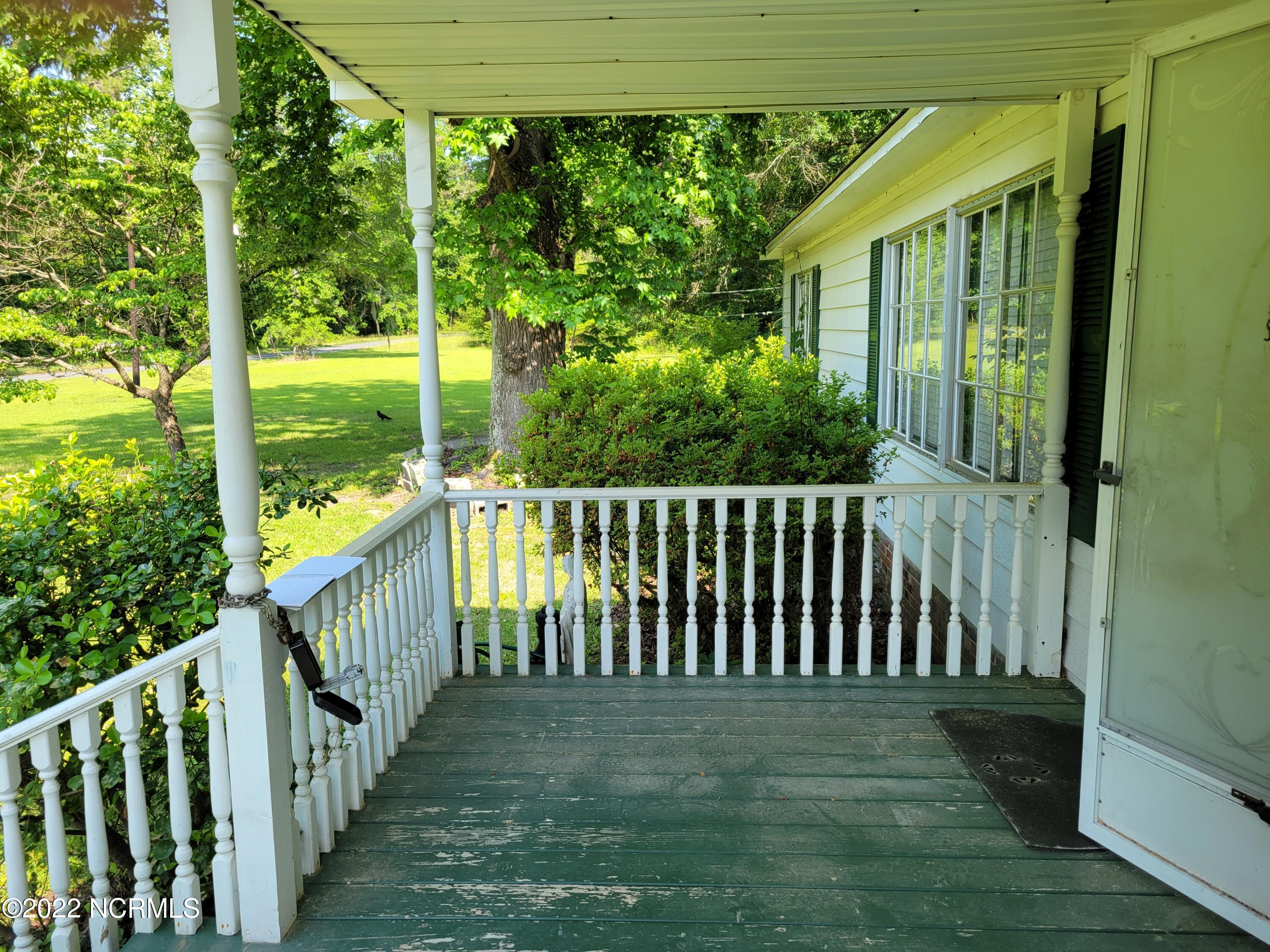 572 Main Street Edward, NC 27821 - Photo 7 of 25 028