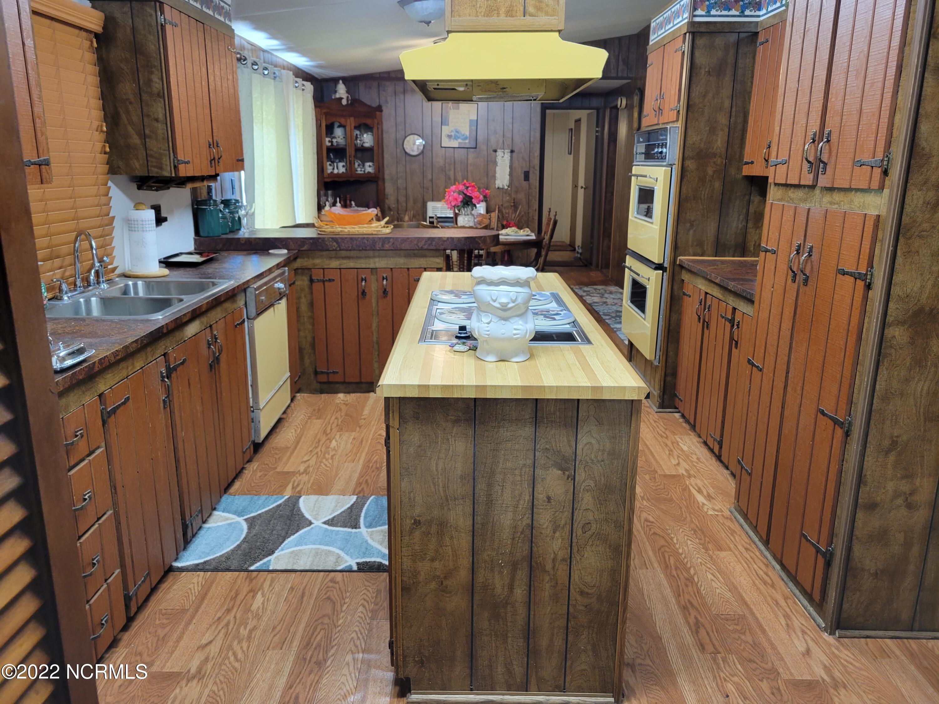 572 Main Street Edward, NC 27821 - Photo 10 of 25 035