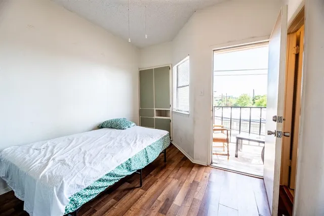 $1,150 | 3316 Guadalupe Street, Unit 305, Austin, TX 78705