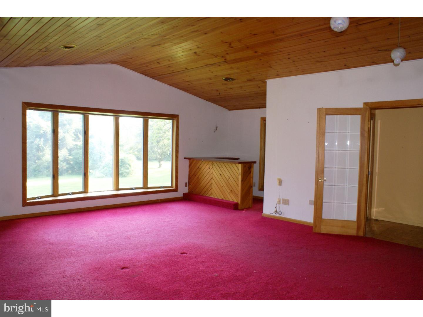 1150 Swamp Road Furlong, PA 18925 - Photo 7 of 16 Family Room