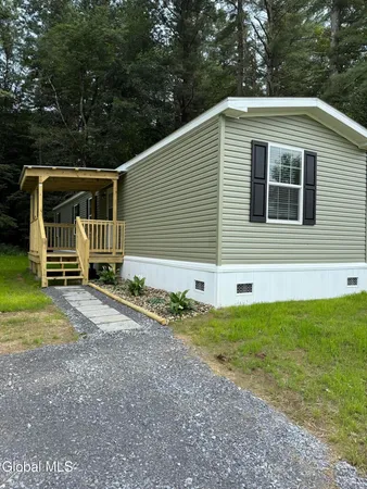 $1,450 | 980 Murray Road, Unit LOT 27, Greenfield, NY 12850