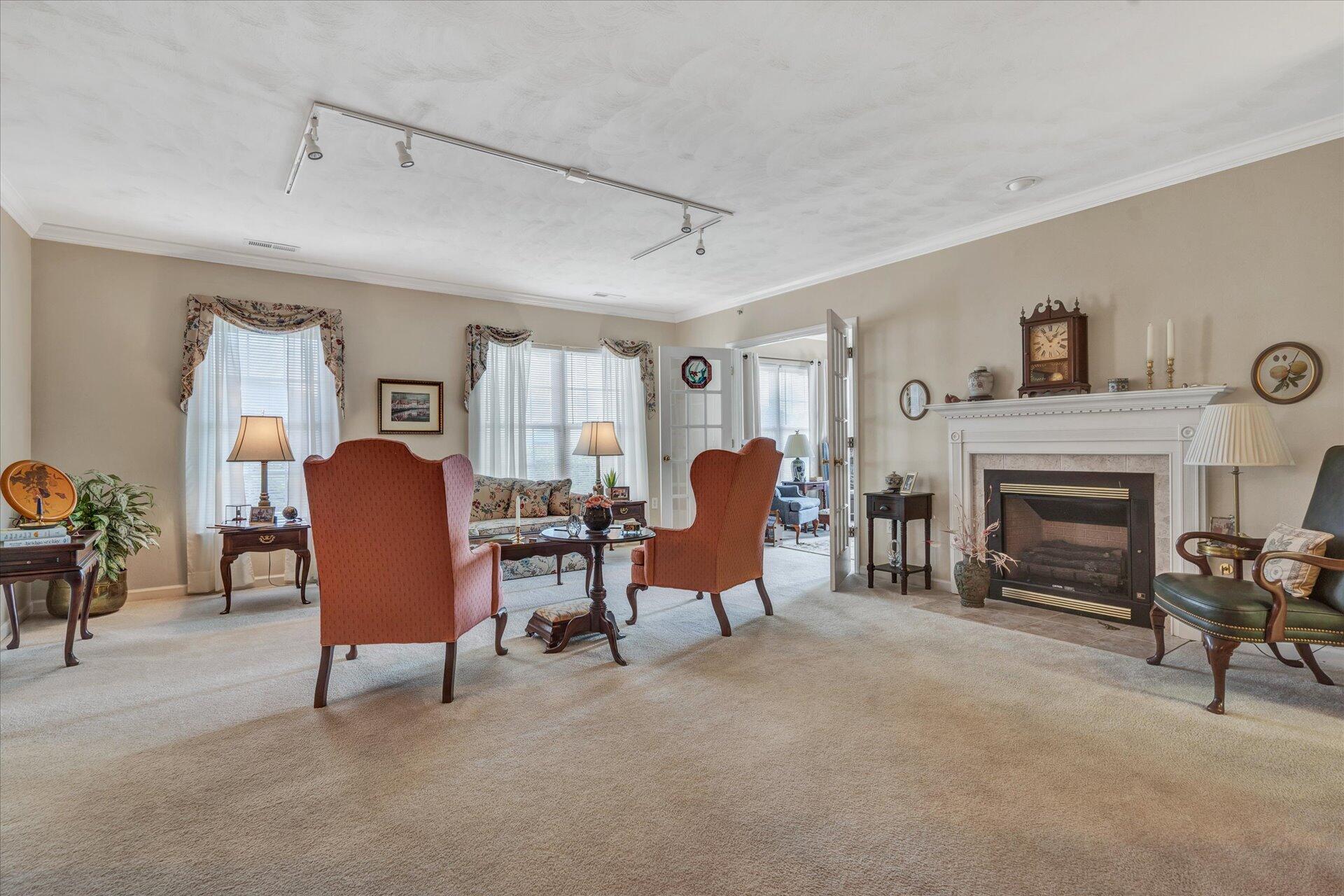 4438 Pheasant Ridge Road, Unit 303 Roanoke, VA 24014 - Photo 21 of 43 21-DSC7571