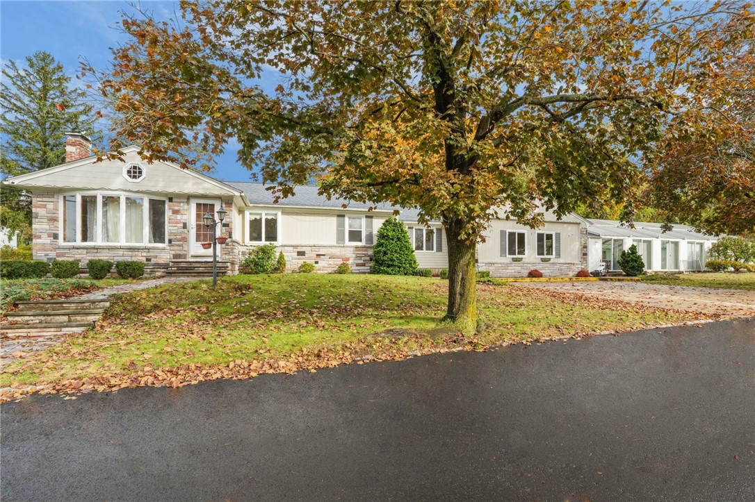 2 Oak Grove Boulevard North Providence, RI 02911 - Photo 1 of 47