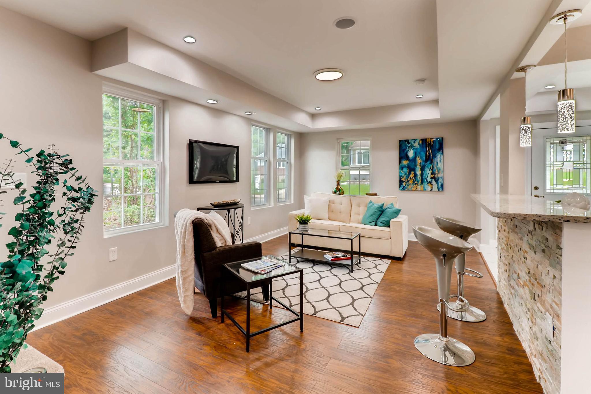 3905 Pinewood Avenue Baltimore, MD 21206 - Photo 2 of 30 Bright and Inviting Living Room