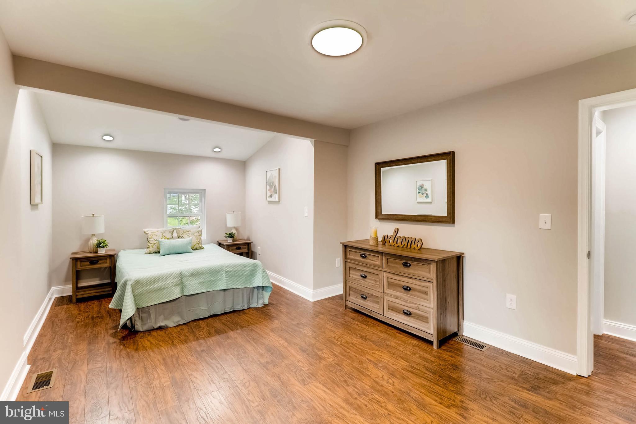 3905 Pinewood Avenue Baltimore, MD 21206 - Photo 18 of 30 Spacious Master Bedroom