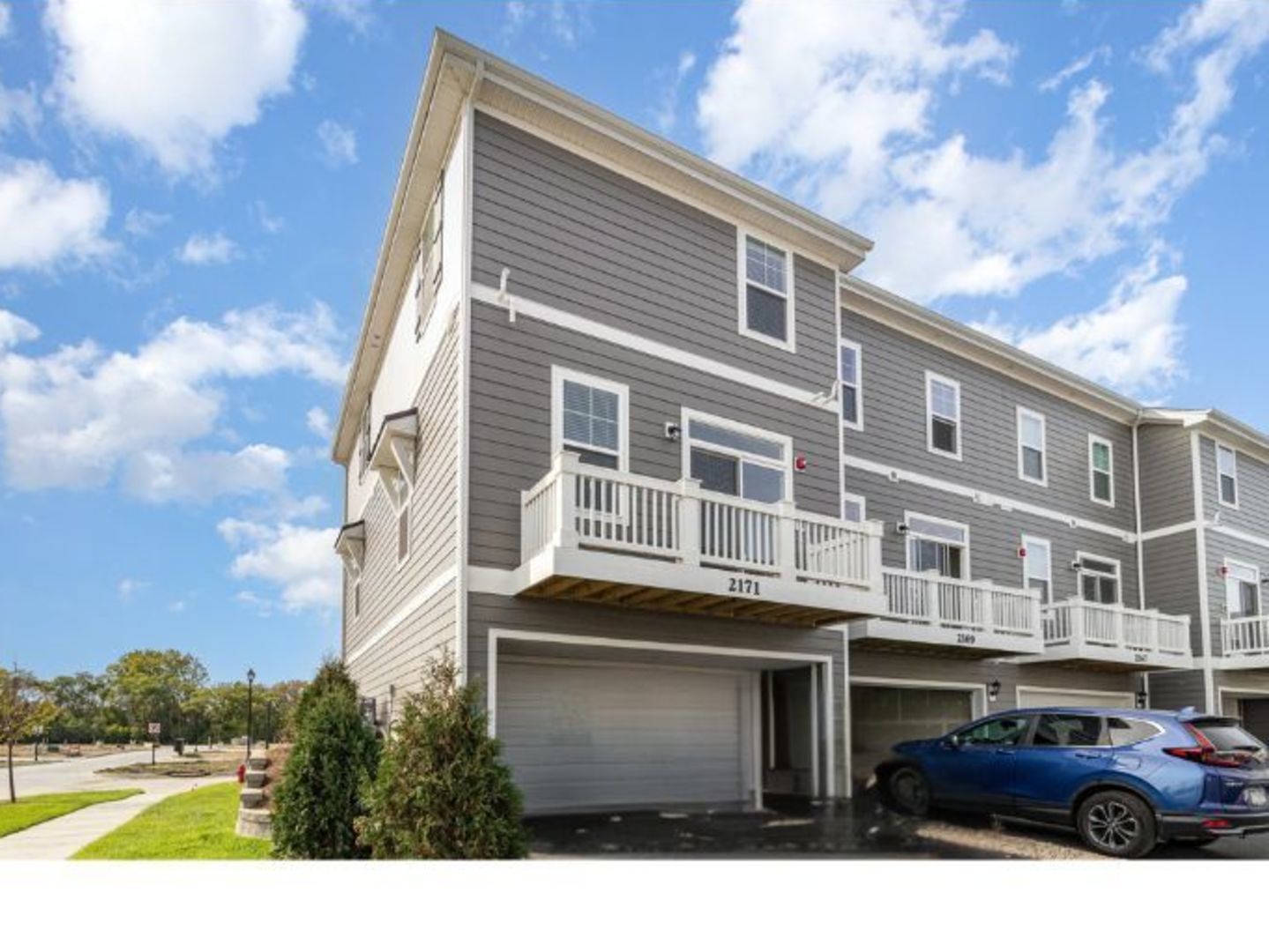 2171 Yellowstone Boulevard, Unit 2171 Mundelein, IL 60060 - Photo 23 of 23 a view of a building with a street