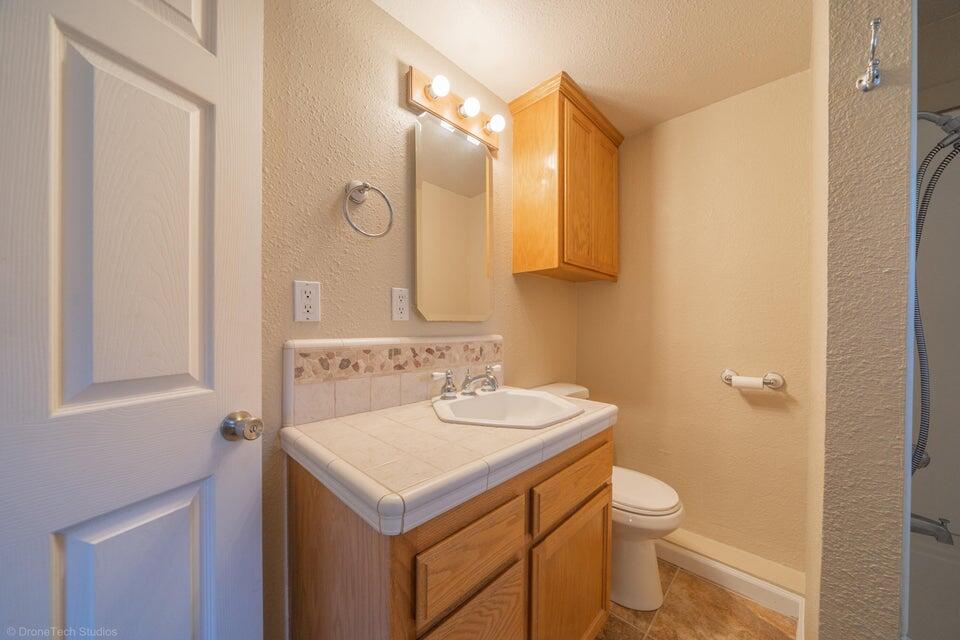 21785 Bend Ferry Road Red Bluff, CA 96080 - Photo 41 of 46 Bathroom 1