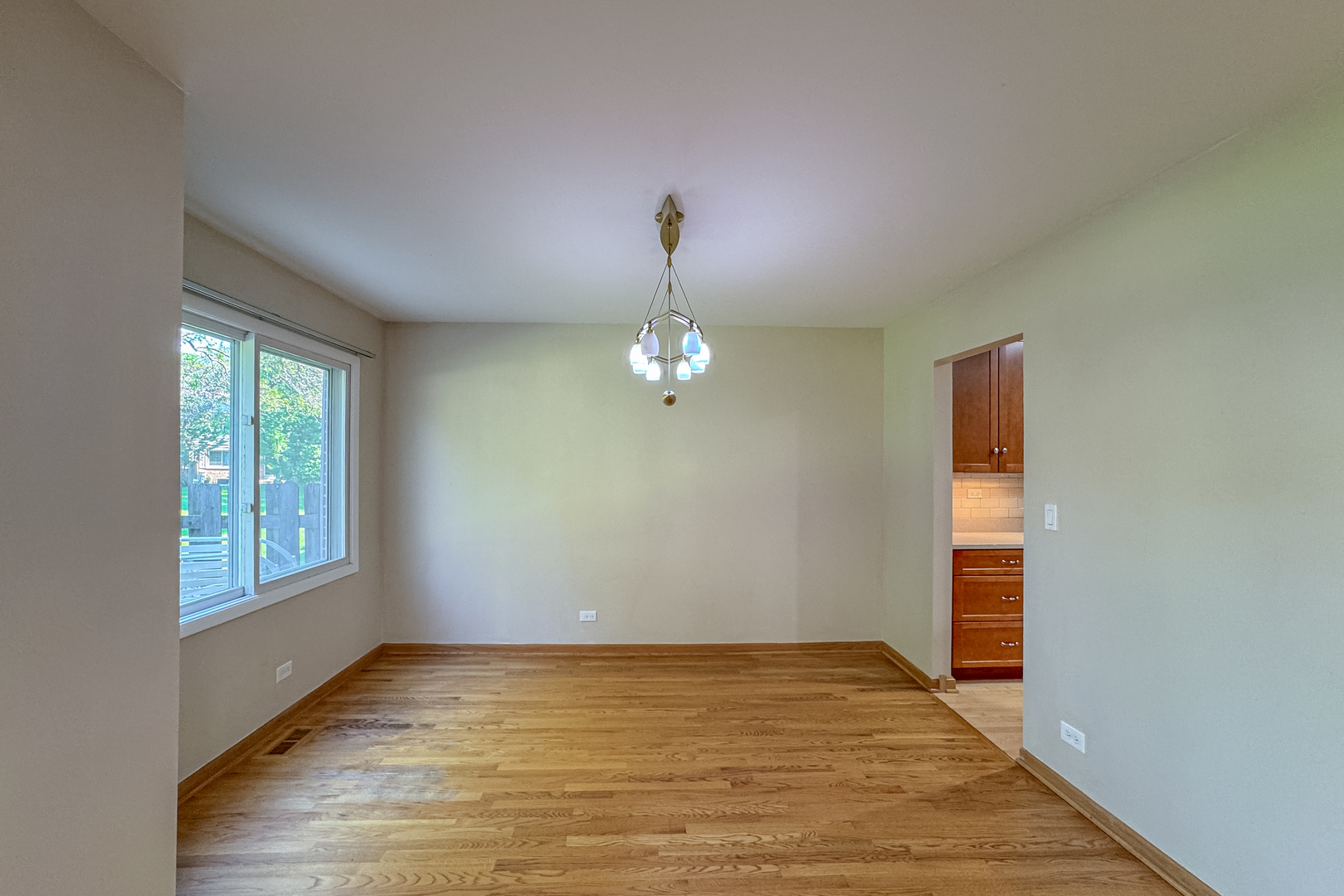 416 Swallow Lane Deerfield, IL 60015 - Photo 7 of 29
