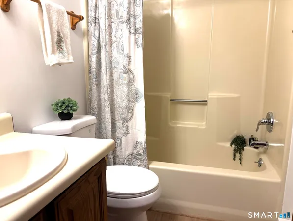 $449,900 | 2240 Glasgo Road, Griswold, CT 06351