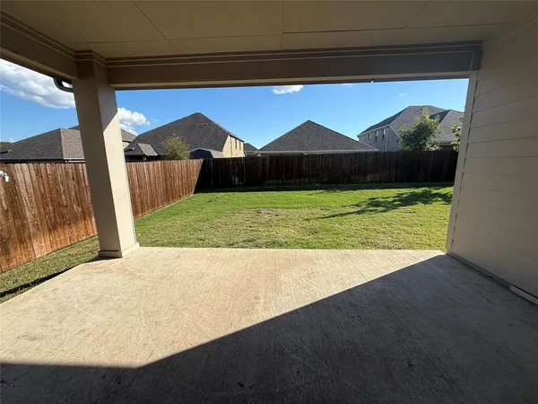 a view of backyard