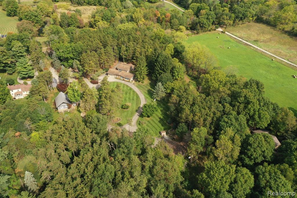 8677 Knox Road Clarkston, MI 48348 - Photo 57 of 59