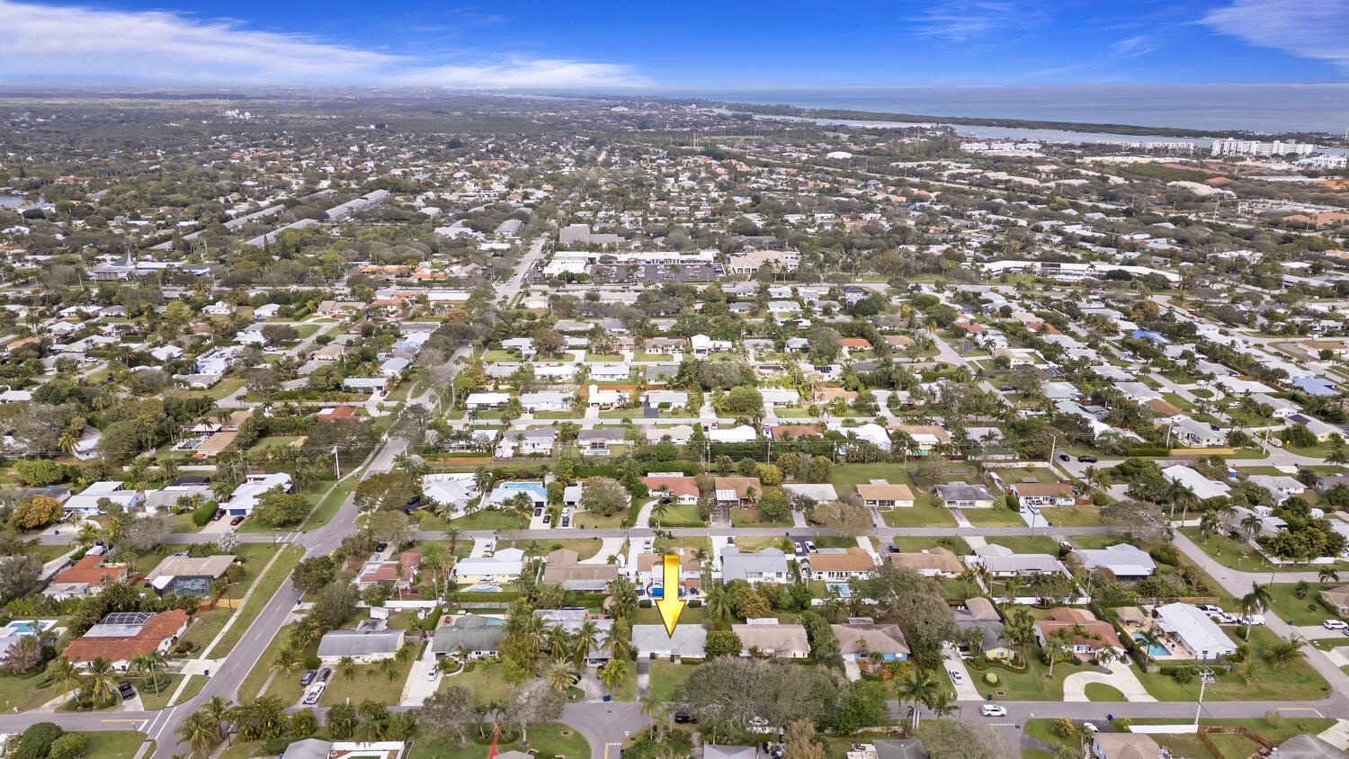 15 Beverly Road West Jupiter, FL 33469 - Photo 4 of 16 15 Beverly Rd W Tequesta FL-large-005-00