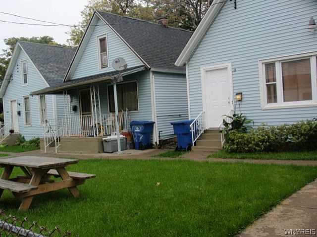 125-129 Hawley Street Buffalo, NY 14213 - Photo 2 of 8 Exterior Front Rear 3 cottages