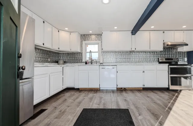 $395,000 | 74 Purchase Street, Manchester, NH 03103