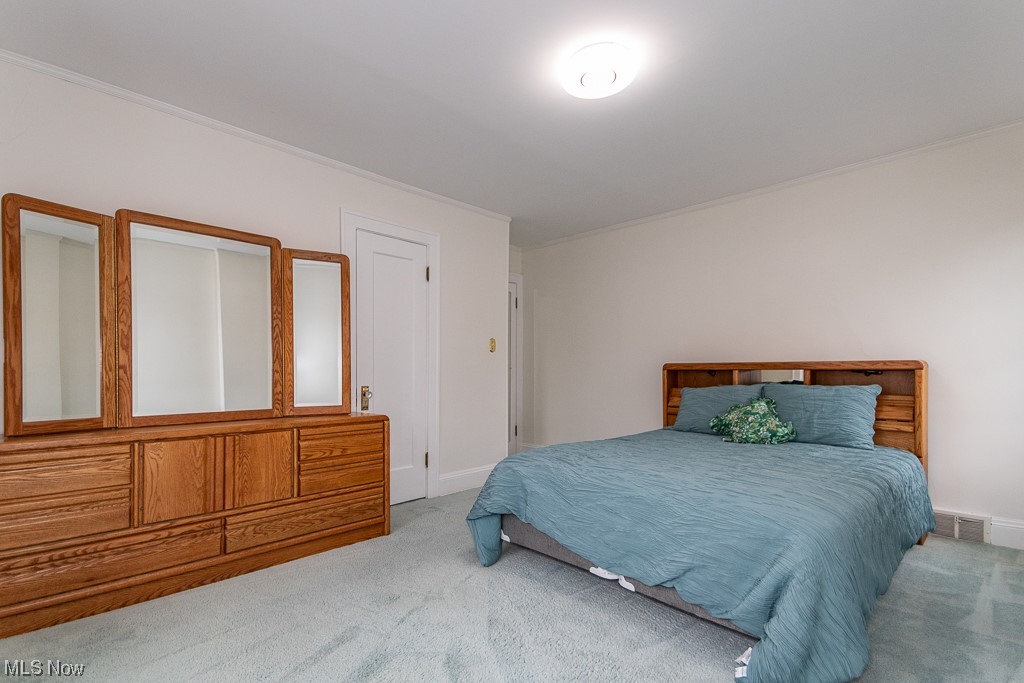 5155 Eastover Road Cleveland, OH 44124 - Photo 19 of 46 Bedroom 1