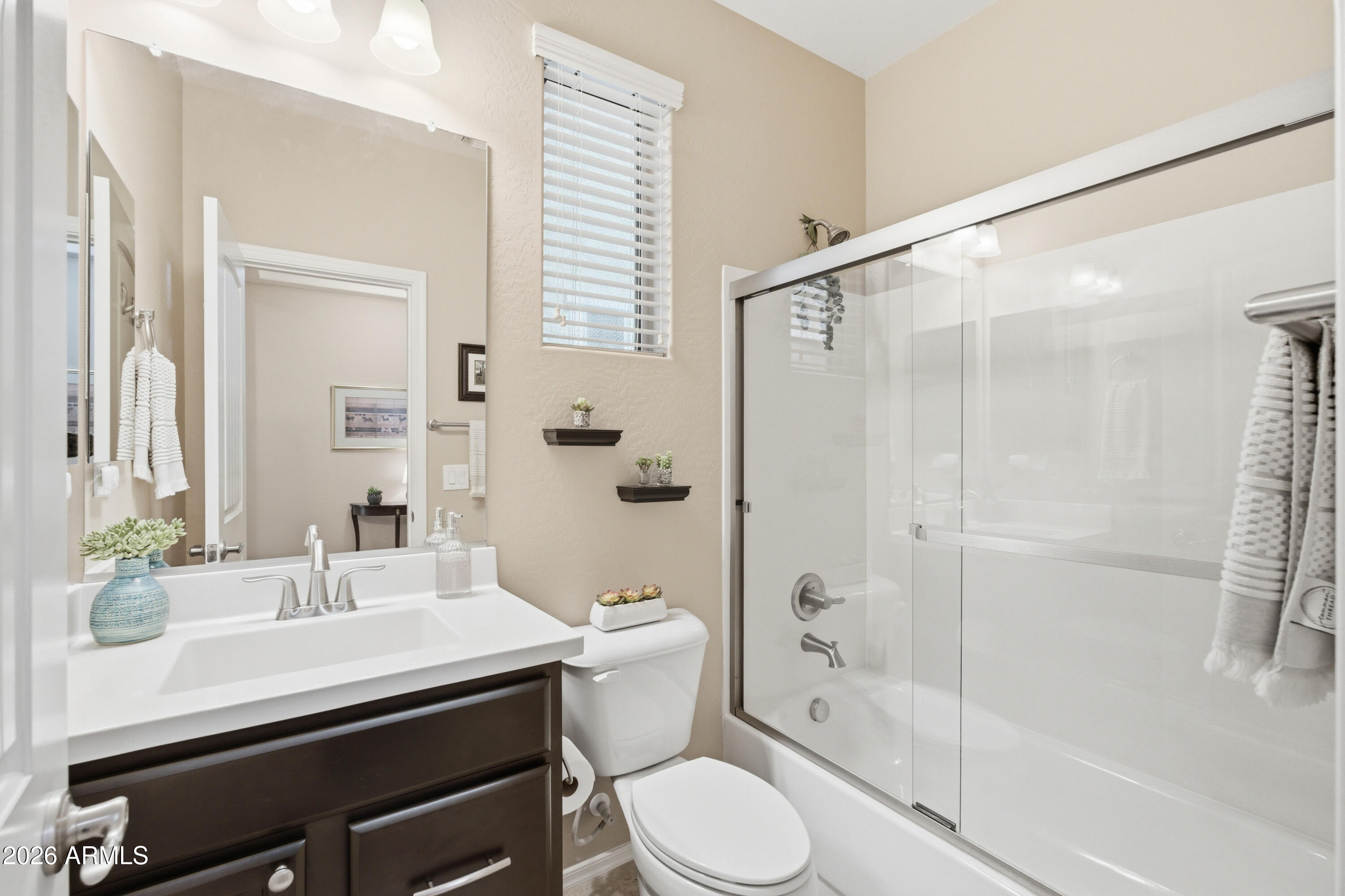 3642 East Ficus Way Gilbert, AZ 85298 - Photo 27 of 45 4c guest bathroom