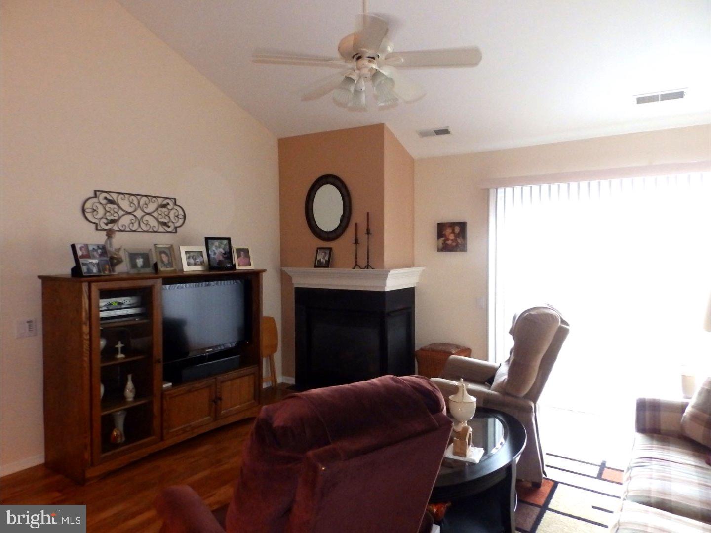 3 Brecht Road Trenton, NJ 08690 - Photo 8 of 15 Living Room