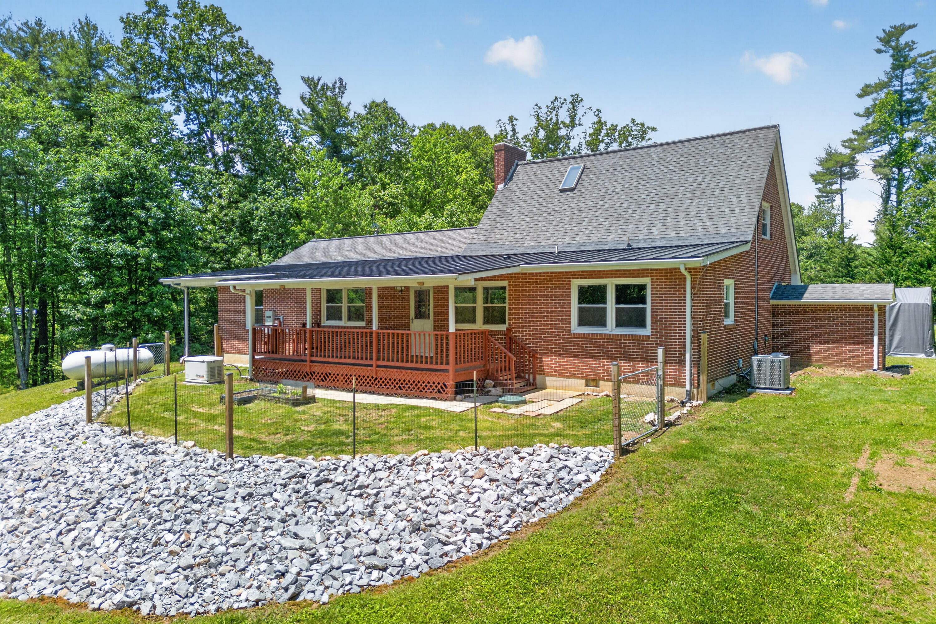 644 Daniels Run Road Northeast Copper Hill, VA 24079 - Photo 8 of 75 Copper Hill-15