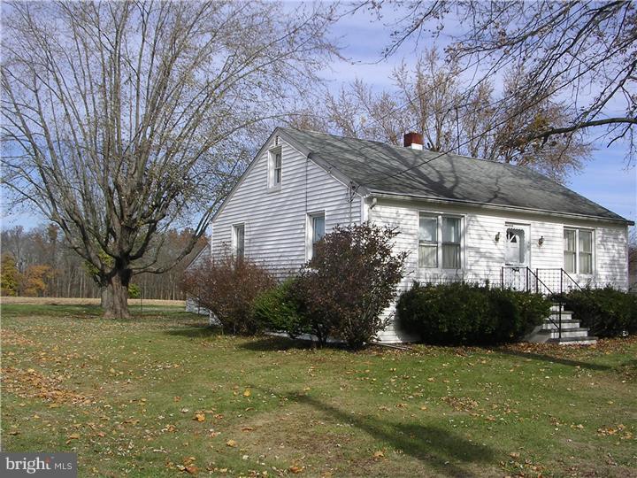 565 Erie Road Quakertown, PA 18951 - Photo 3 of 11 Exterior Side
