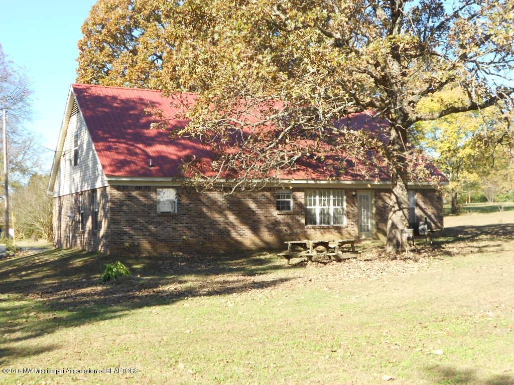 176 Wildwood Road Holly Springs, MS 38635 - Photo 6 of 28 DSCN6835