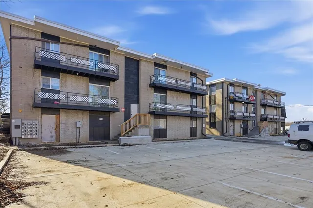 $1,900,000 | 9930 East 36th Street South, Independence, MO 64052