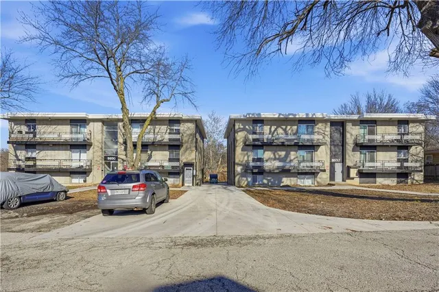 $1,900,000 | 9930 East 36th Street South, Independence, MO 64052