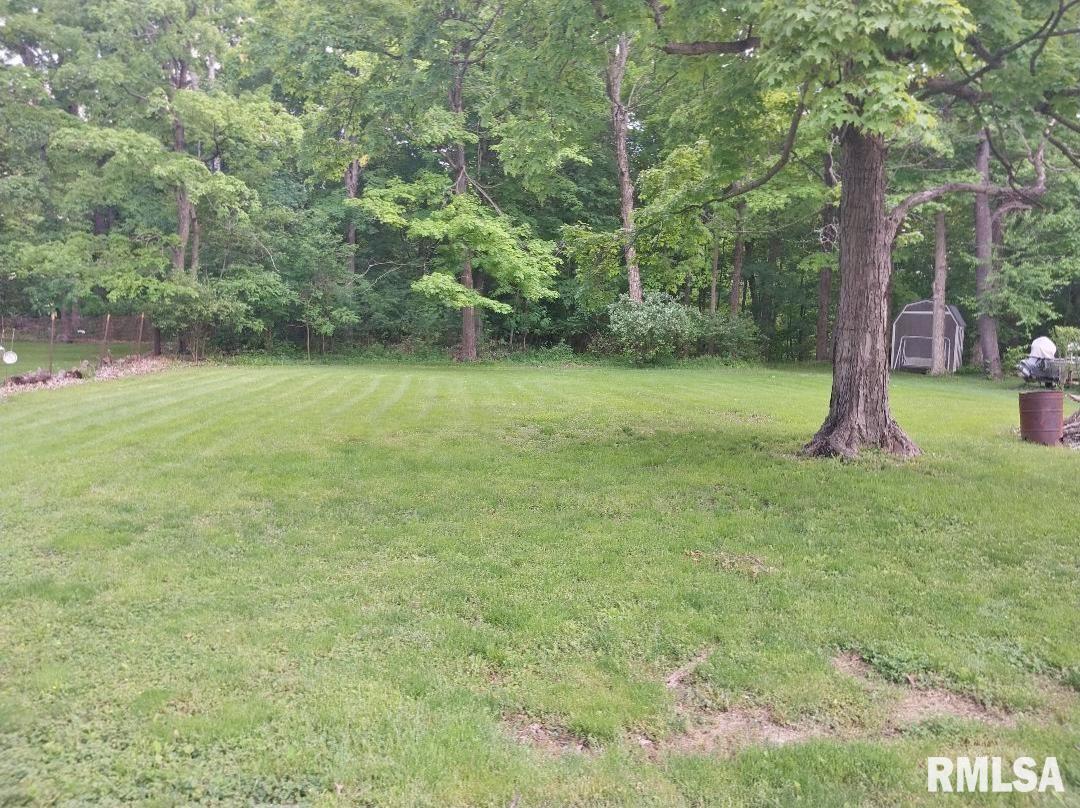 210 East Bittersweet Road Washington, IL 61571 - Photo 8 of 22 Gallery Image 8