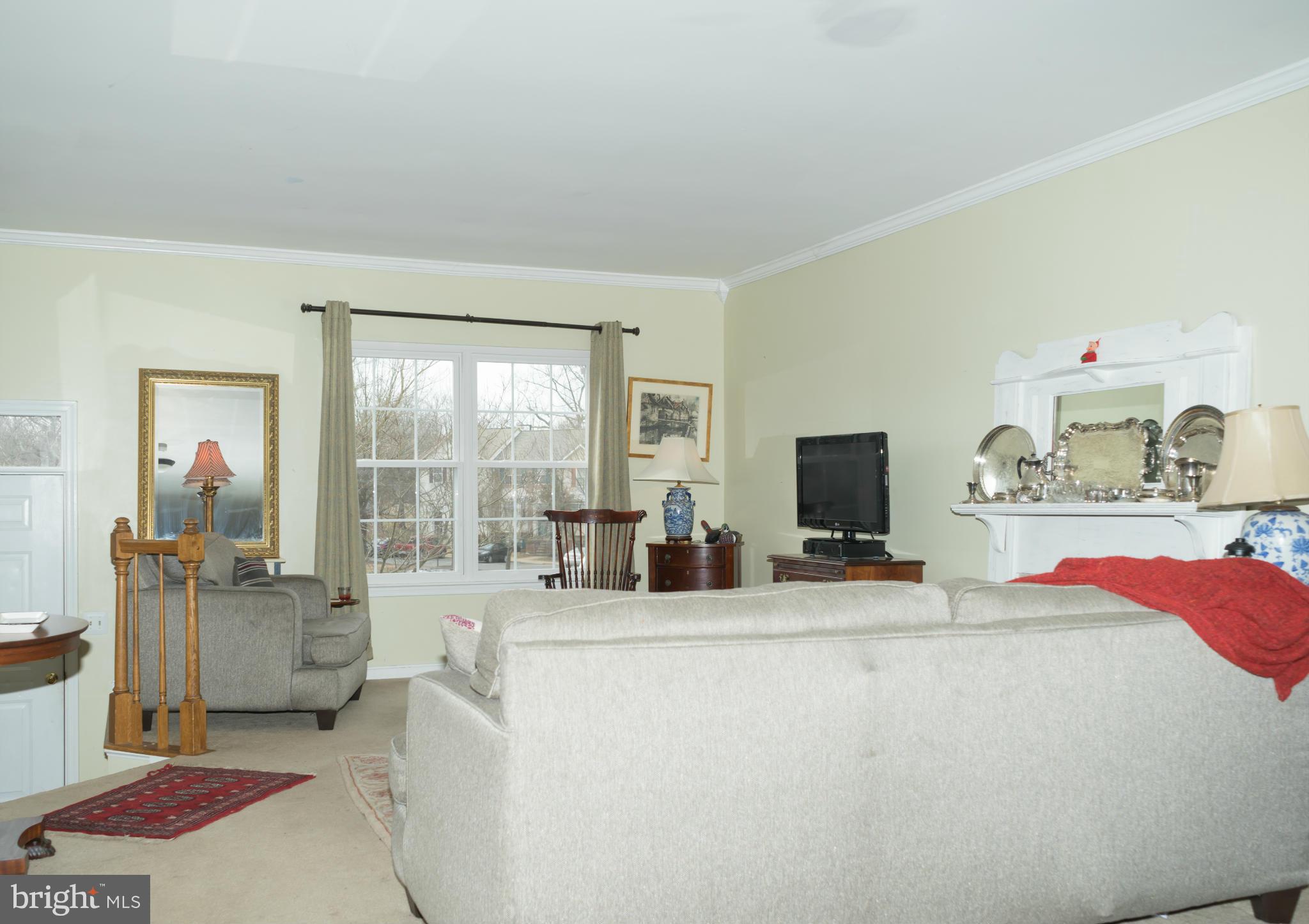 204 Rugby Road Fredericksburg, VA 22406 - Photo 3 of 17 Living Room