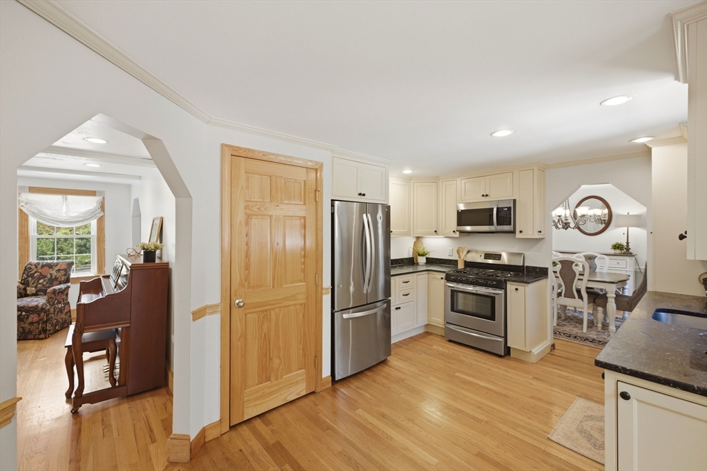 3 Drone Road Walpole, MA 02081 - Photo 11 of 37