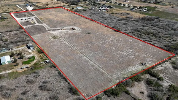 $206,900 | 166 County Road 303 East, Orange Grove, TX 78372